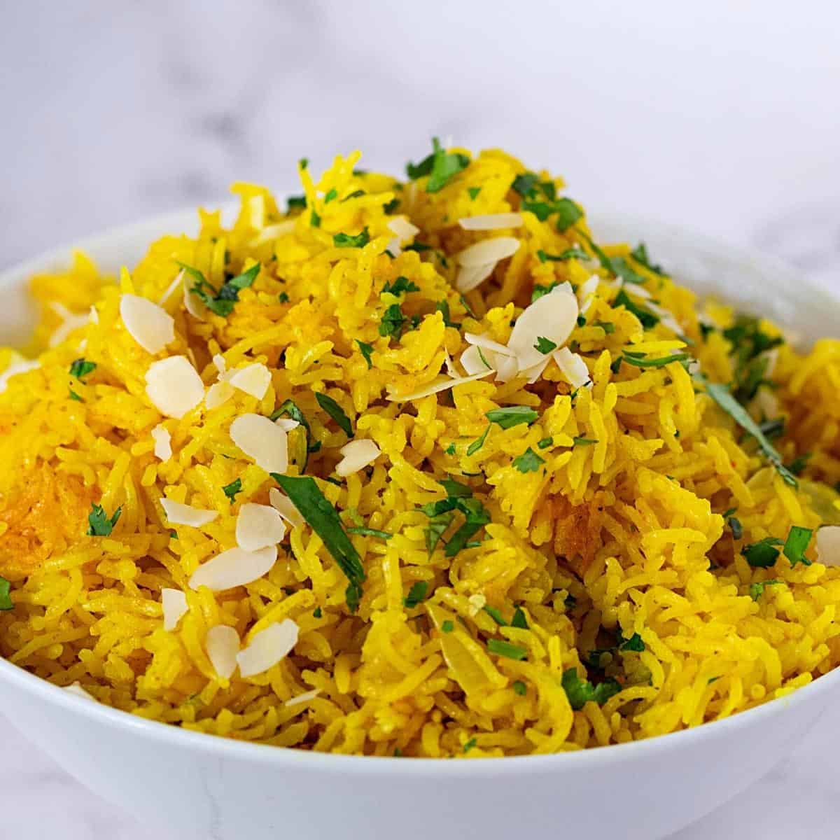 https://staging.veenaazmanov.com/wp-content/uploads/2020/02/How-to-make-Turmeric-Rice-8.jpg