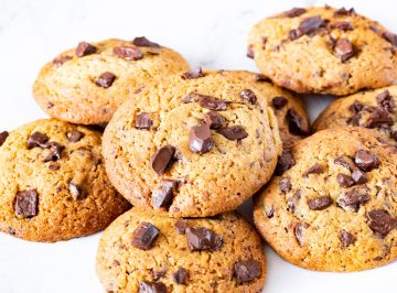 Chocolate Chunk Cookies - Soft Chewy And Chocolaty - Veena Azmanov