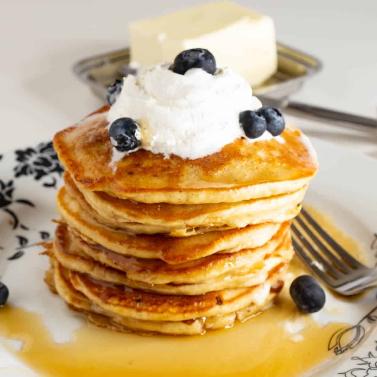 Fluffy Eggnog Pancakes